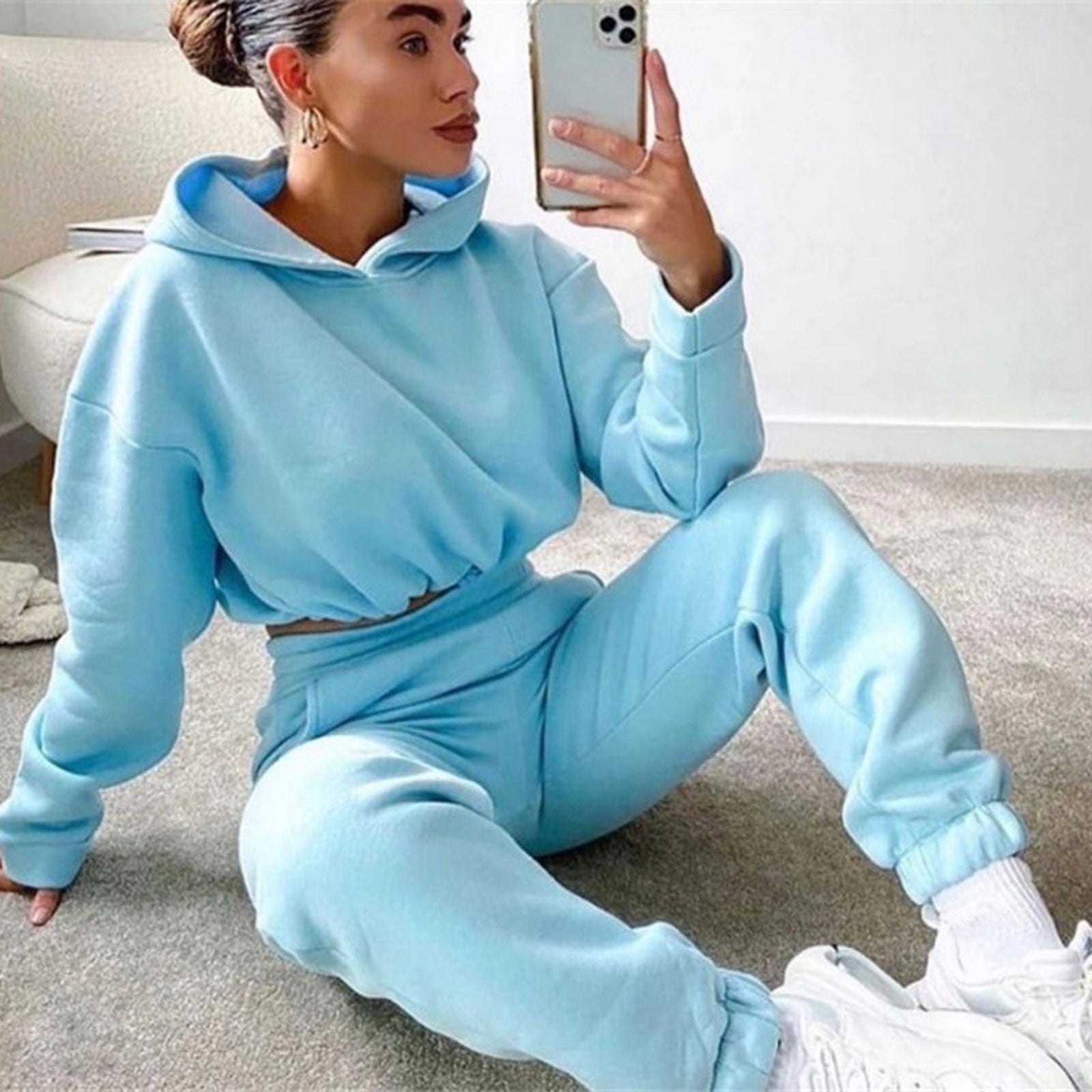 Women’s 2-Piece Jogging Suit